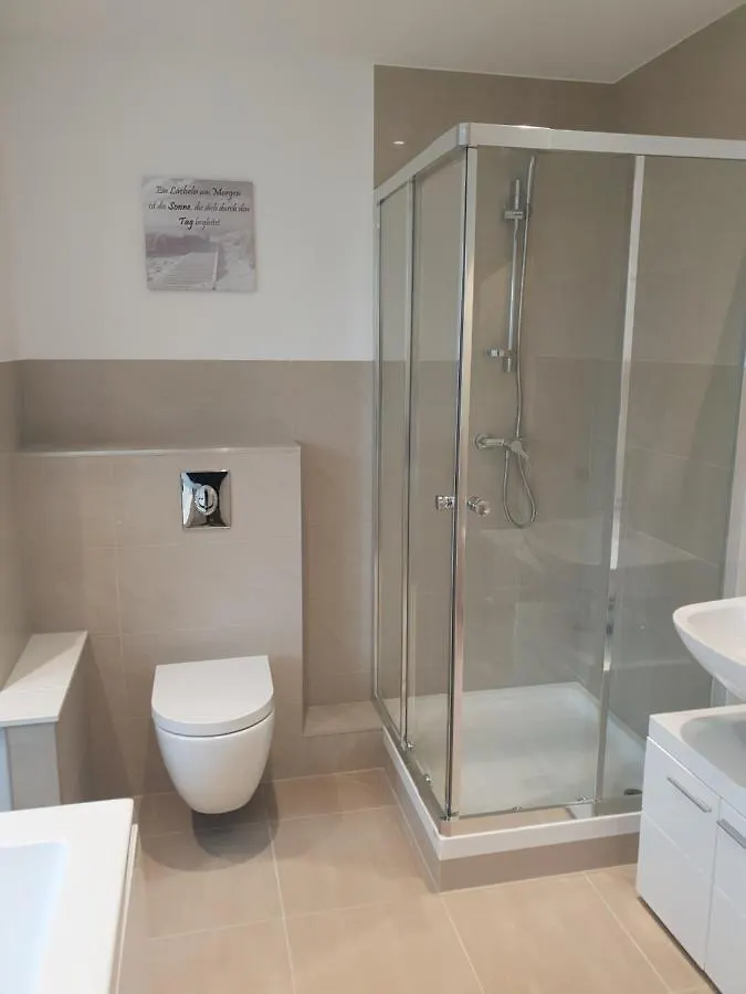 Ferienwohnung Mit Jacuzzi Naehe Flughafen Koeln Bonn Troisdorf Appartement